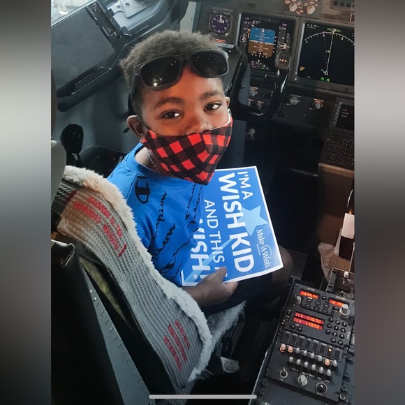 Meet your Posher, Liz - Picture 3 of 3